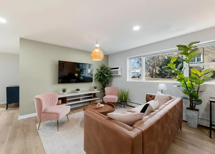 Relaxing 1 Bedroom With Free Parking Workdesk Apartment Lombard
