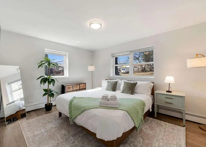 Relaxing 1 Bedroom With Free Parking Workdesk Apartment Lombard