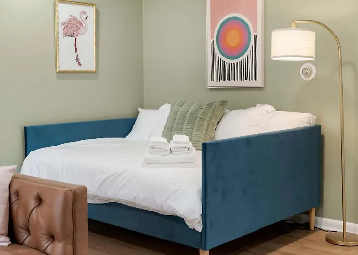 Relaxing 1 Bedroom With Free Parking Workdesk * Lombard