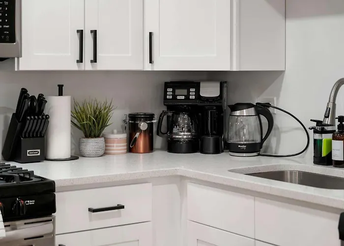 Apartment Relaxing 1 Bedroom With Free Parking Workdesk Lombard